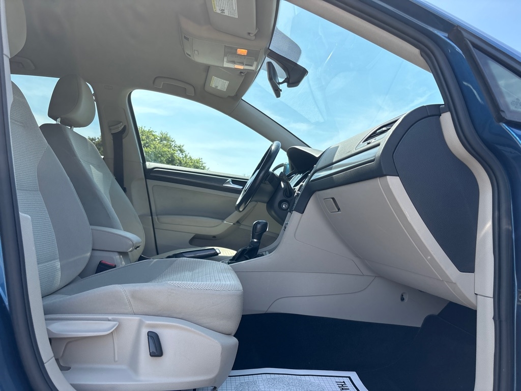 Volkswagen Golf  2018 Volkswagen Golf  2018