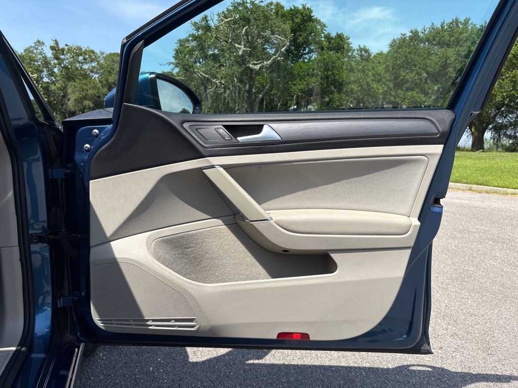 Volkswagen Golf  2018 Volkswagen Golf  2018