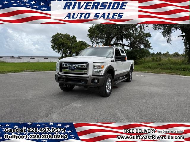 White 2016 Ford F-250 Super Duty King Ranch Crew Cab 4WD Pickup Truck Four-Wheel Drive Automatic