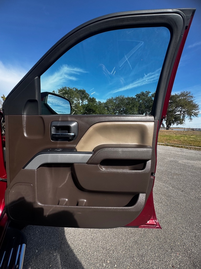 Chevrolet Silverado 1500 4WD Crew Cab 143.5" LT w/2LT 2015