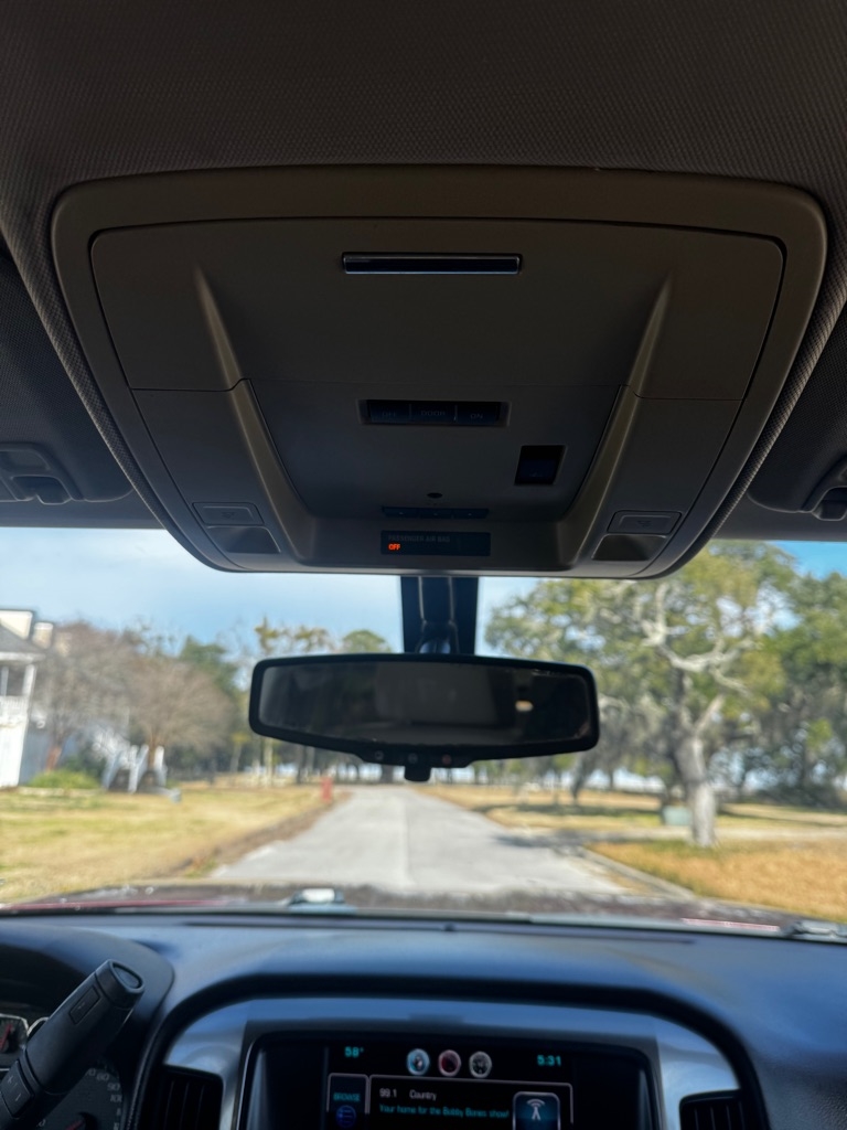 Chevrolet Silverado 1500 4WD Crew Cab 143.5" LT w/2LT 2015