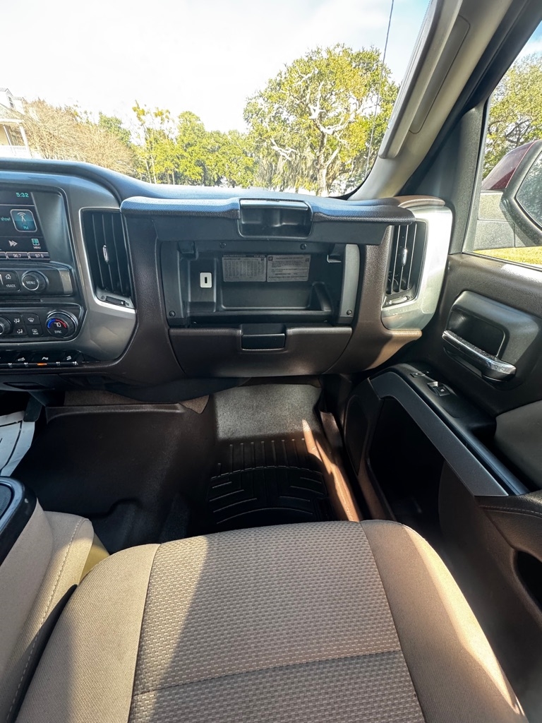 Chevrolet Silverado 1500 4WD Crew Cab 143.5" LT w/2LT 2015