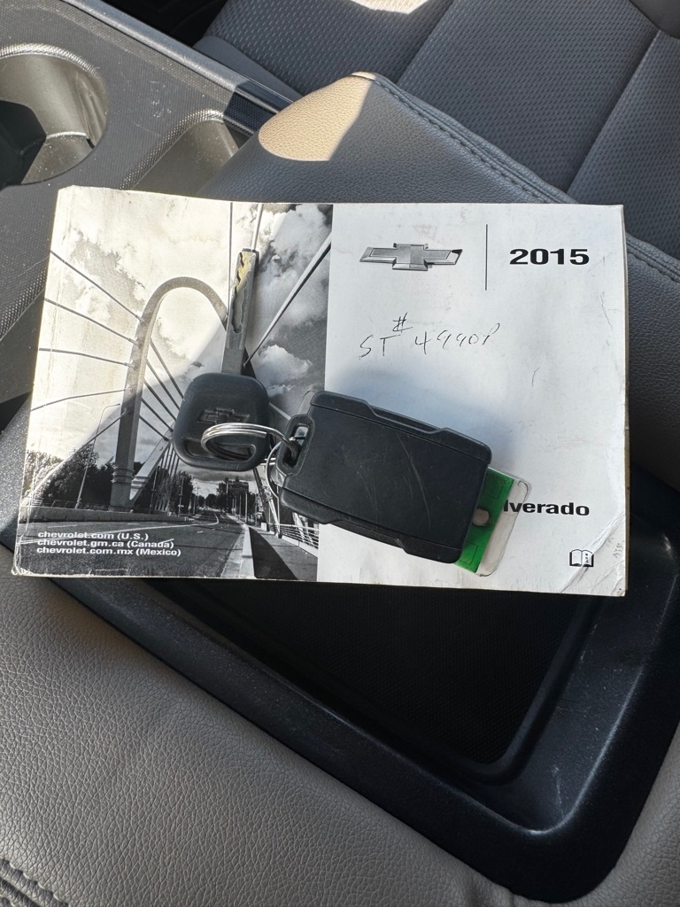 Chevrolet Silverado 1500 4WD Crew Cab 143.5" LT w/2LT 2015