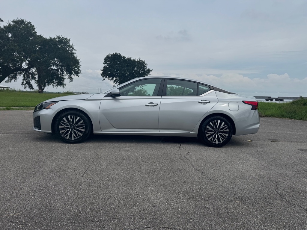 Nissan Altima 2.5 SV Sedan 2023