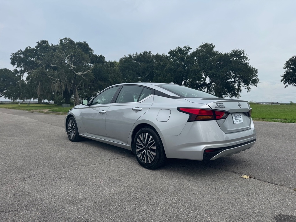 Nissan Altima 2.5 SV Sedan 2023