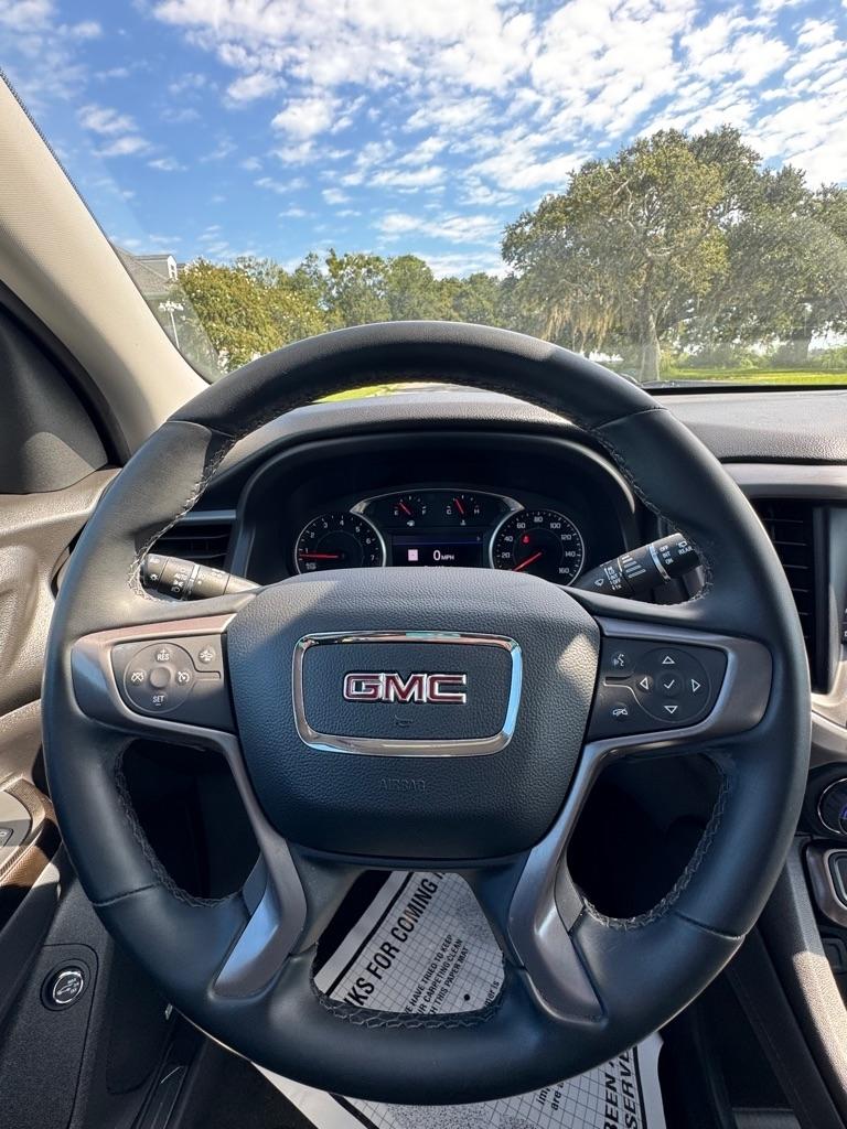 GMC Acadia AWD 4dr AT4 2023