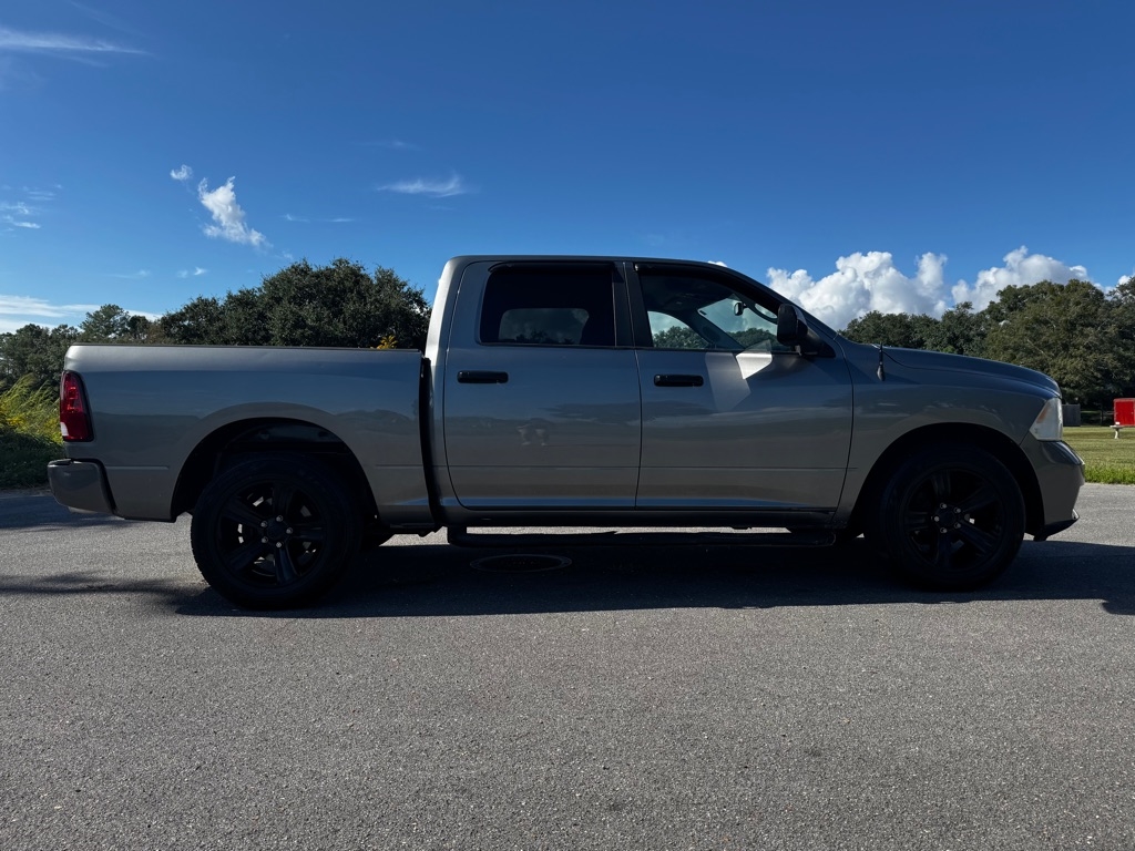 Dodge Ram 1500 2WD Crew Cab 140.5" Sport 2010 Dodge Ram 1500 2WD Crew Cab 140.5" Sport 2010