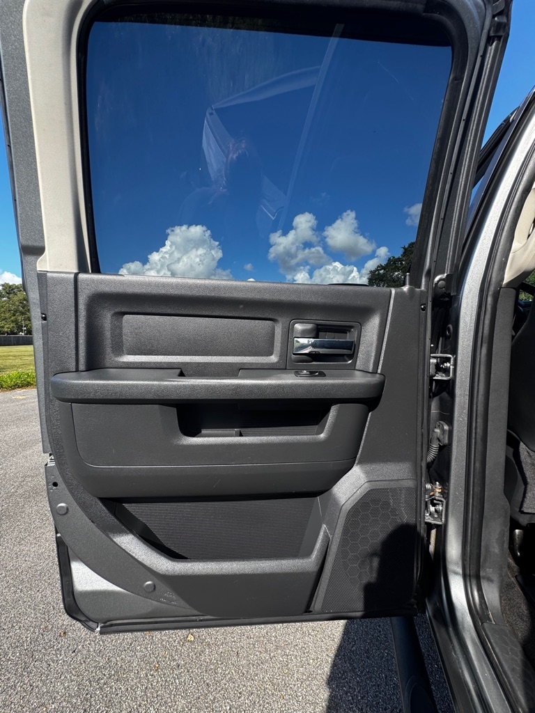 Dodge Ram 1500 2WD Crew Cab 140.5" Sport 2010 Dodge Ram 1500 2WD Crew Cab 140.5" Sport 2010