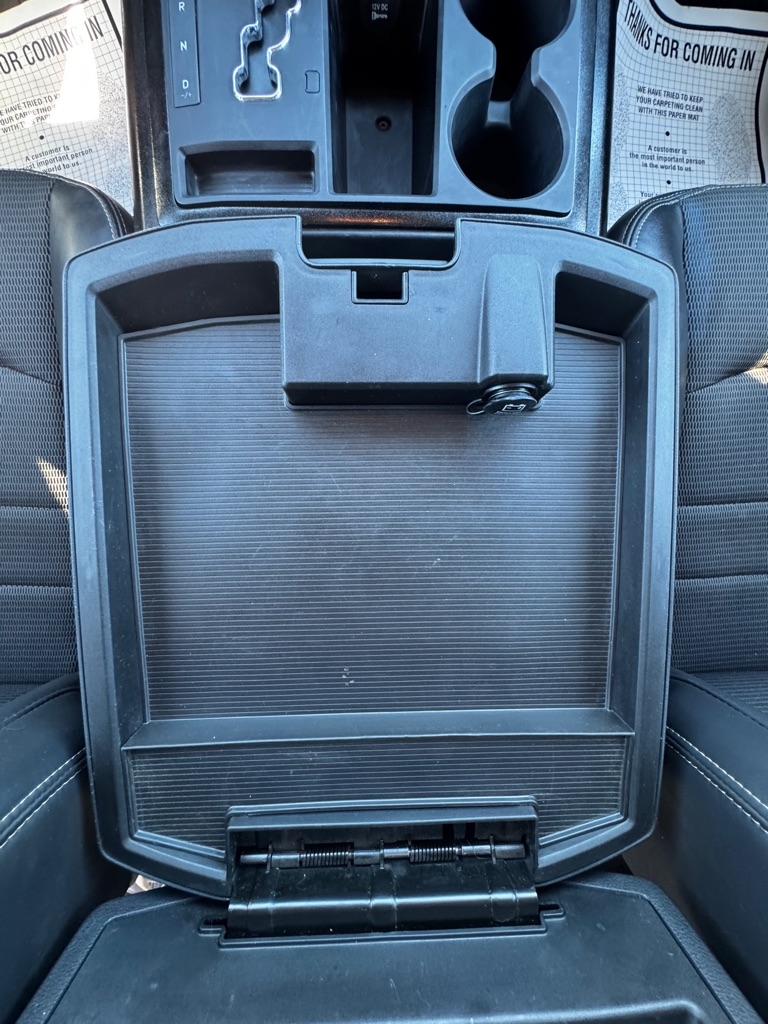 Dodge Ram 1500 2WD Crew Cab 140.5" Sport 2010 Dodge Ram 1500 2WD Crew Cab 140.5" Sport 2010