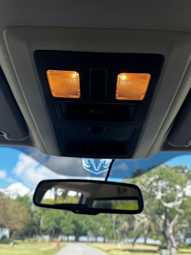 Dodge Ram 1500 2WD Crew Cab 140.5" Sport 2010 Dodge Ram 1500 2WD Crew Cab 140.5" Sport 2010