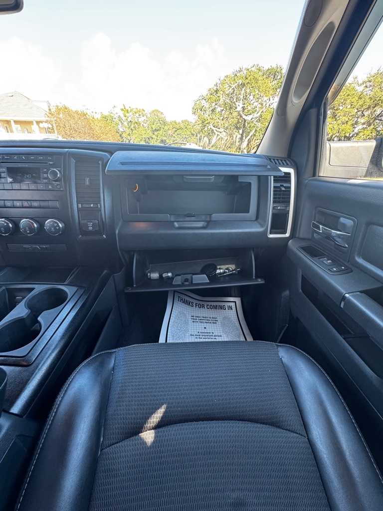 Dodge Ram 1500 2WD Crew Cab 140.5" Sport 2010 Dodge Ram 1500 2WD Crew Cab 140.5" Sport 2010