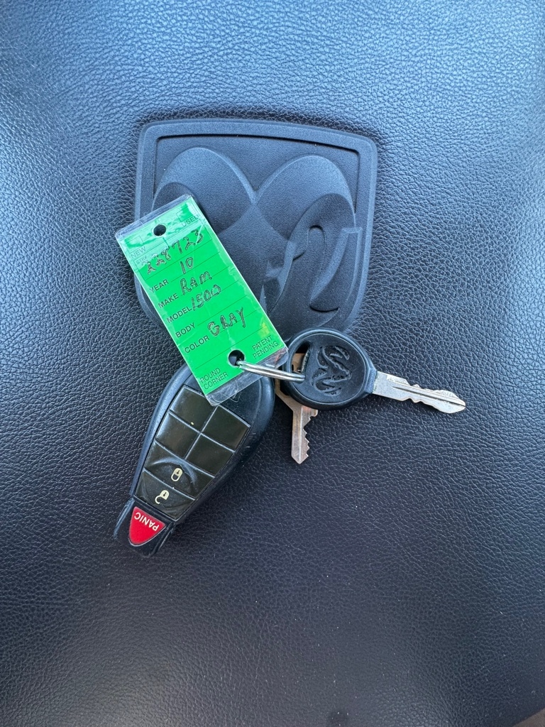 Dodge Ram 1500 2WD Crew Cab 140.5" Sport 2010 Dodge Ram 1500 2WD Crew Cab 140.5" Sport 2010