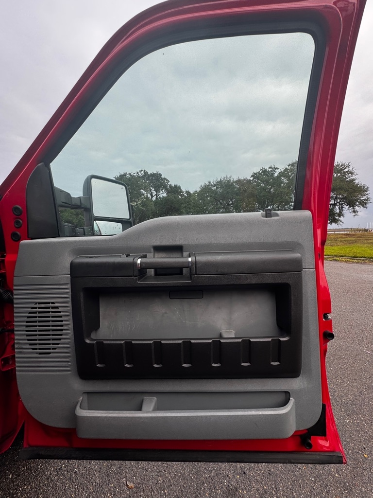 Ford Super Duty F-250 SRW 2WD SuperCab 158" XL 2015