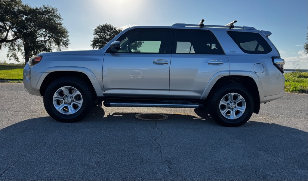 Toyota 4Runner SR5 2WD 2018