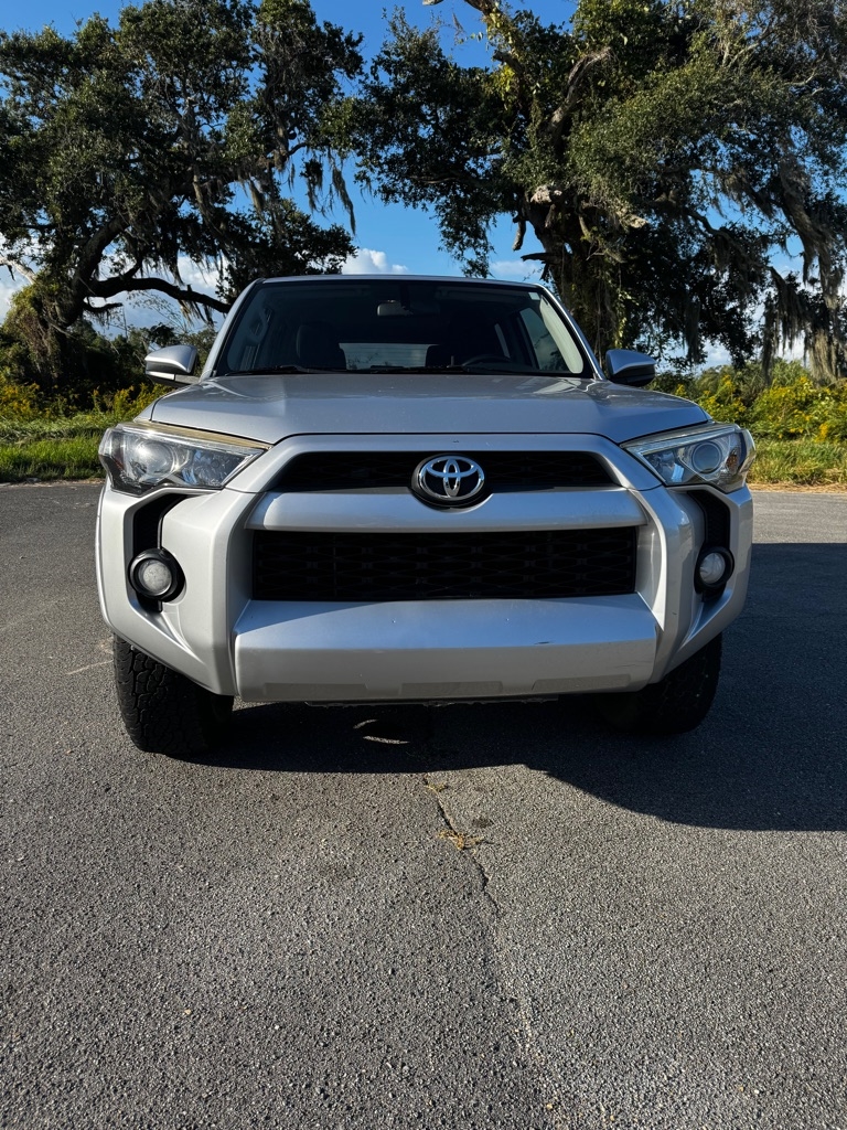 Toyota 4Runner SR5 2WD 2018