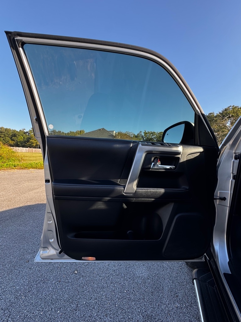 Toyota 4Runner SR5 2WD 2018