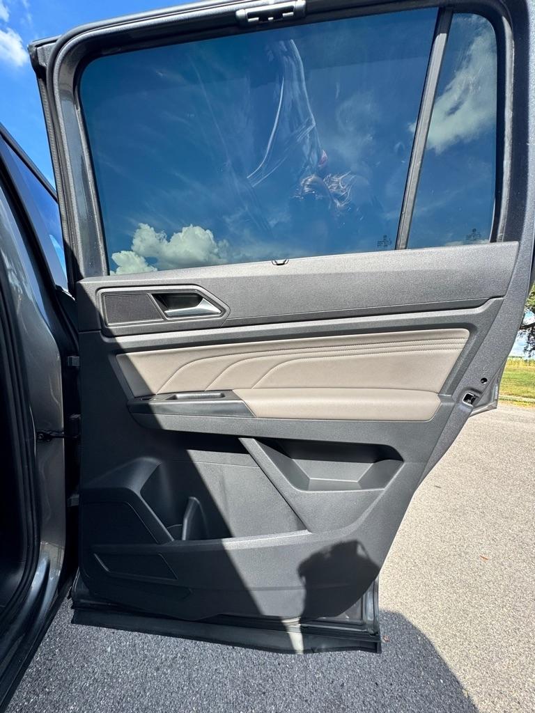 Volkswagen Atlas 3.6L V6 SE w/Technology FWD *Ltd Avail* 2021