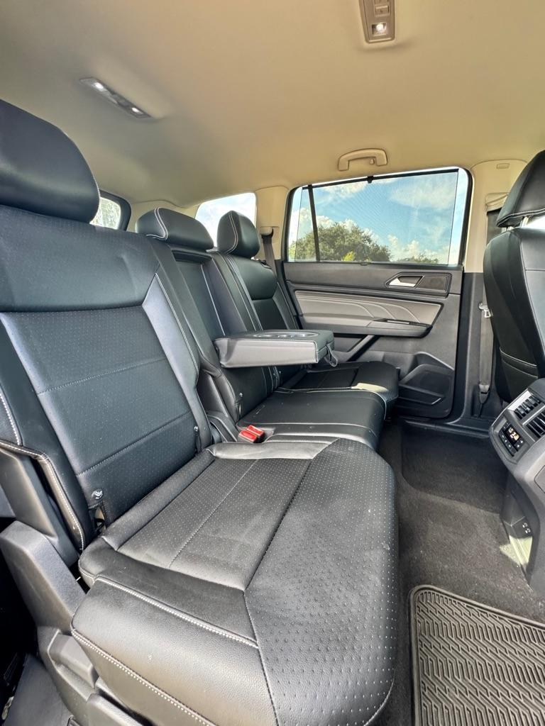 Volkswagen Atlas 3.6L V6 SE w/Technology FWD *Ltd Avail* 2021