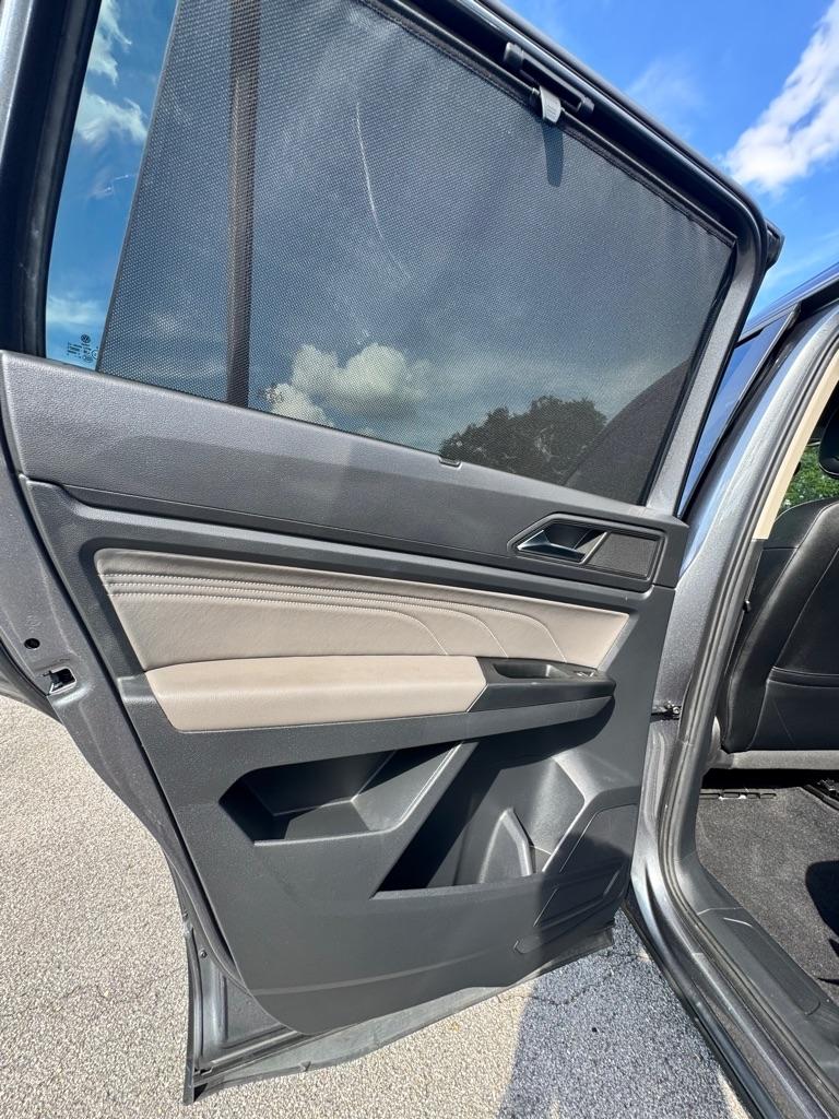 Volkswagen Atlas 3.6L V6 SE w/Technology FWD *Ltd Avail* 2021