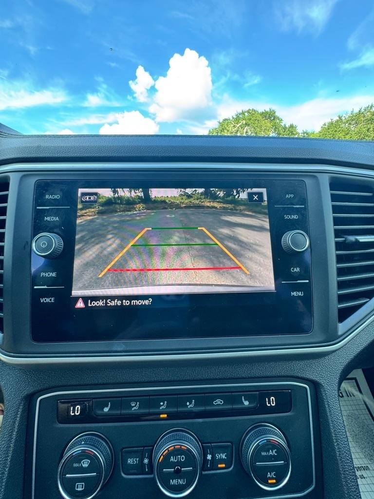 Volkswagen Atlas 3.6L V6 SE w/Technology FWD *Ltd Avail* 2021