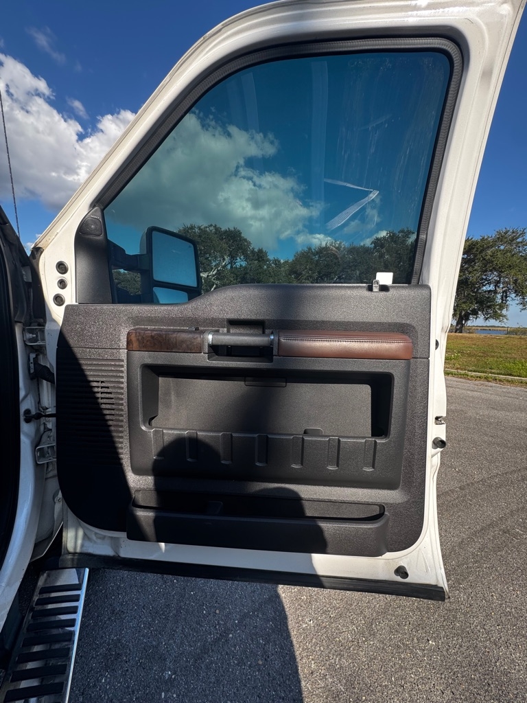 Ford Super Duty F-250 SRW 4WD Crew Cab 156" Platinum 2015
