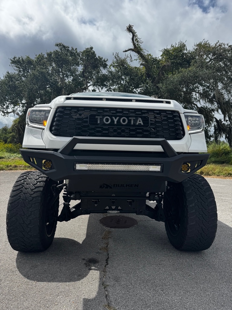 Toyota Tundra  2017
