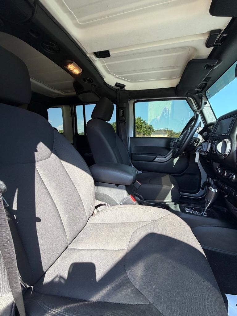 Jeep Wrangler Unlimited 4WD 4dr Sport 2016