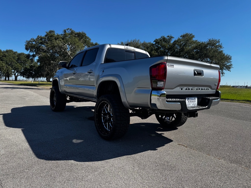 Toyota Tacoma  2019