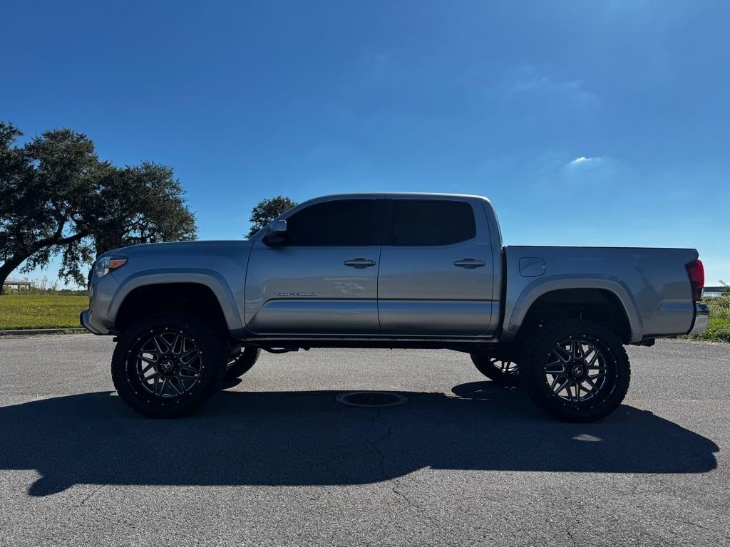 Toyota Tacoma  2019