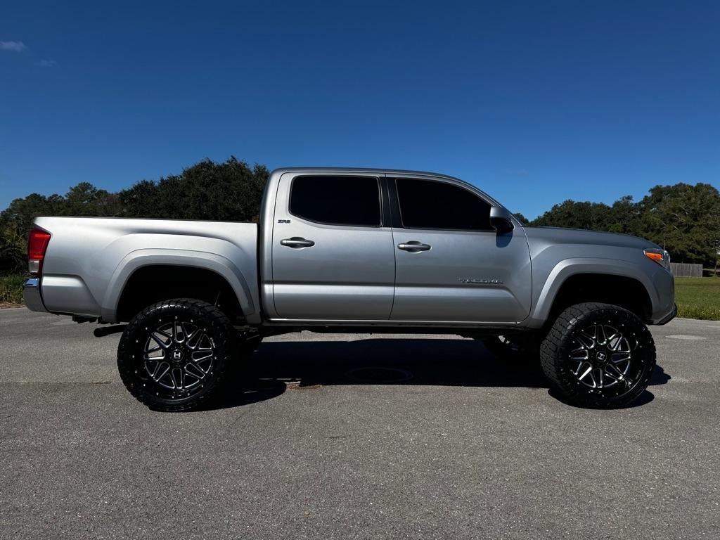 Toyota Tacoma  2019