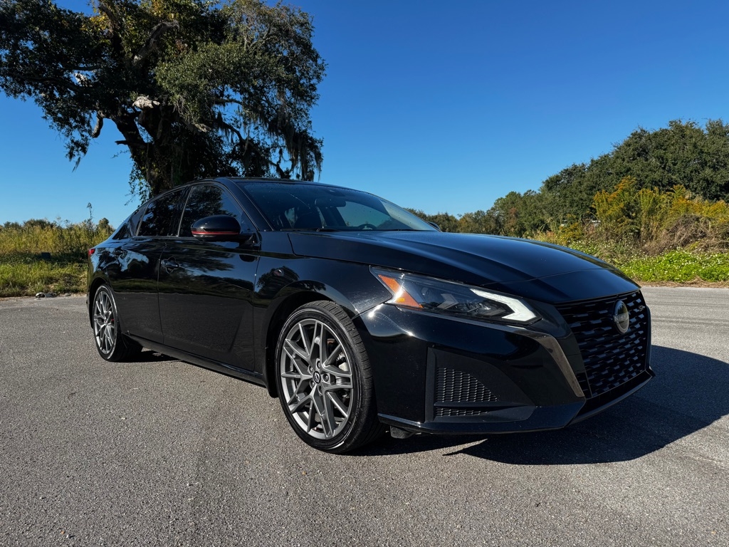 Nissan Altima 2.0 SR Sedan 2023