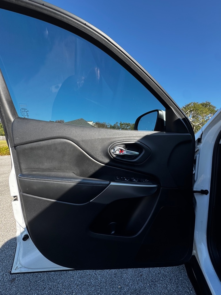 Jeep Cherokee Latitude FWD 2020