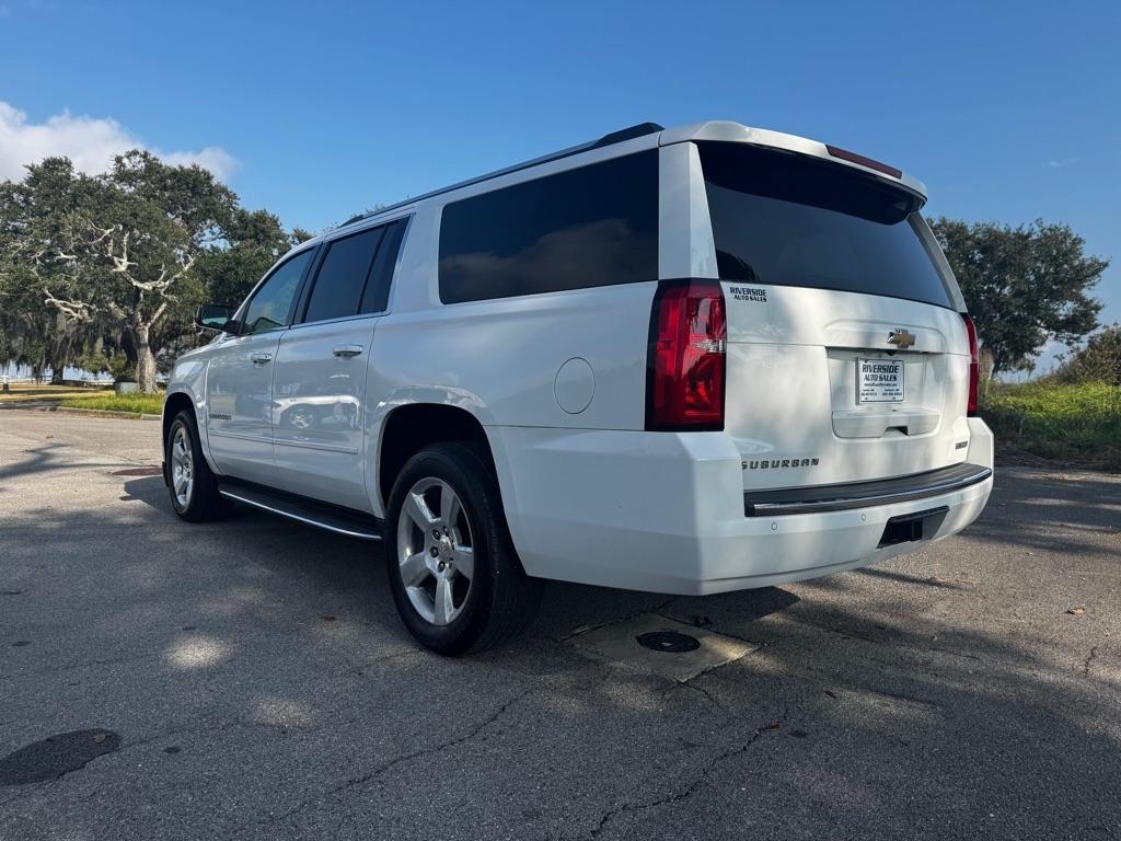 Chevrolet Suburban 4WD 4dr 1500 Premier 2017