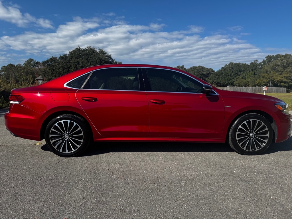 Volkswagen Passat 2.0T Limited Edition Auto 2022