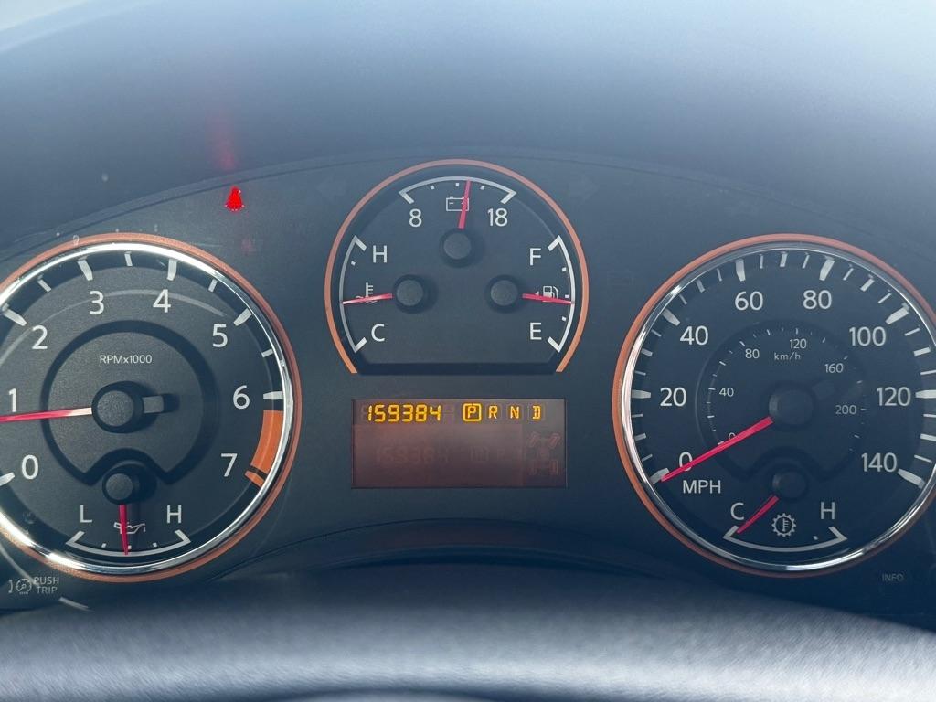 Nissan Titan 2WD Crew Cab SWB SL 2011