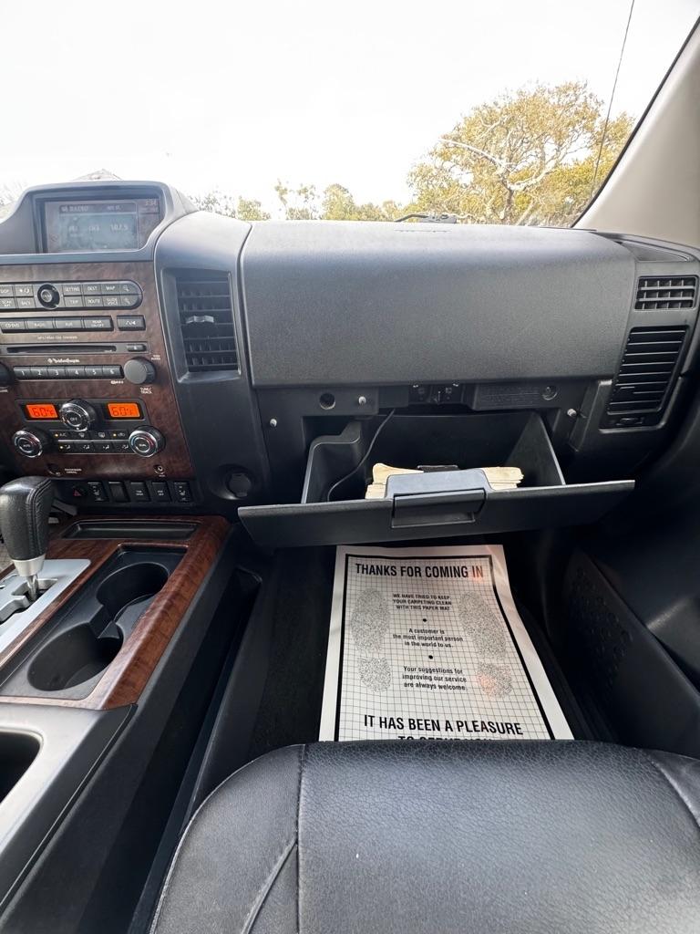 Nissan Titan 2WD Crew Cab SWB SL 2011