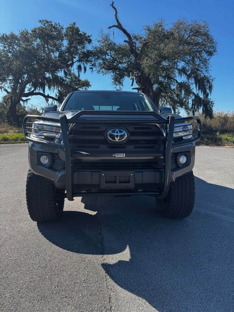 Toyota Tacoma  2019