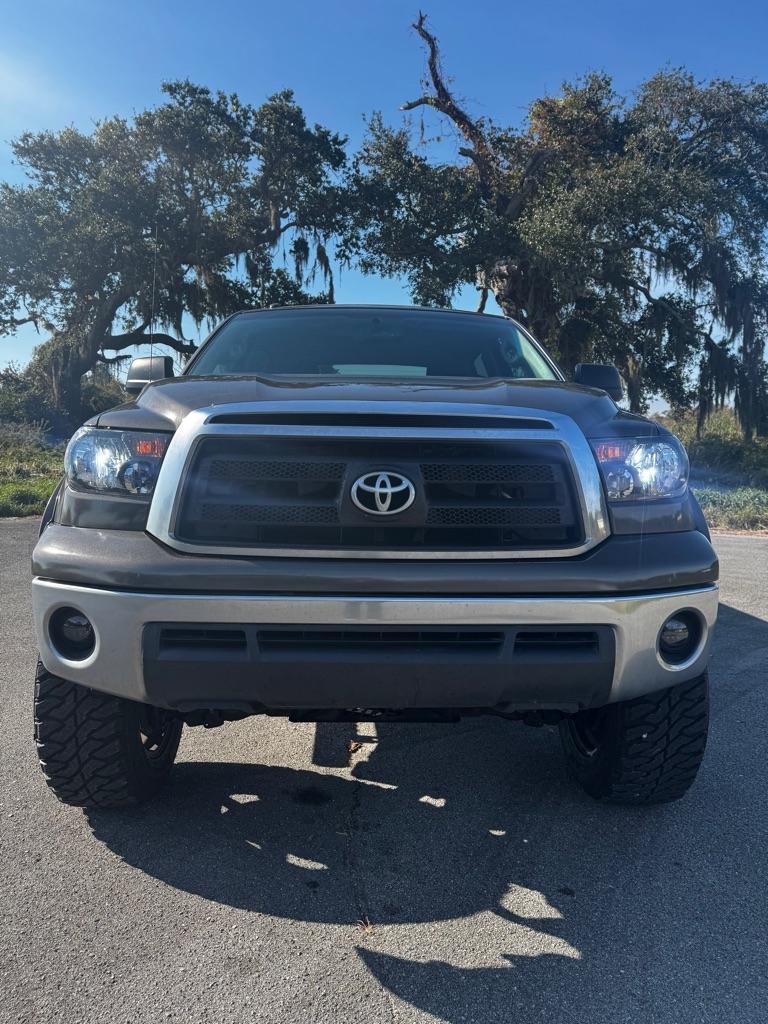 Toyota Tundra  2011