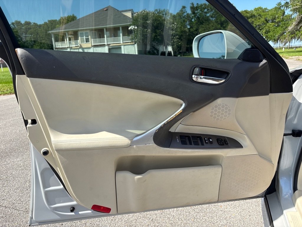 Lexus IS 250 4dr Sport Sdn Man RWD 2010