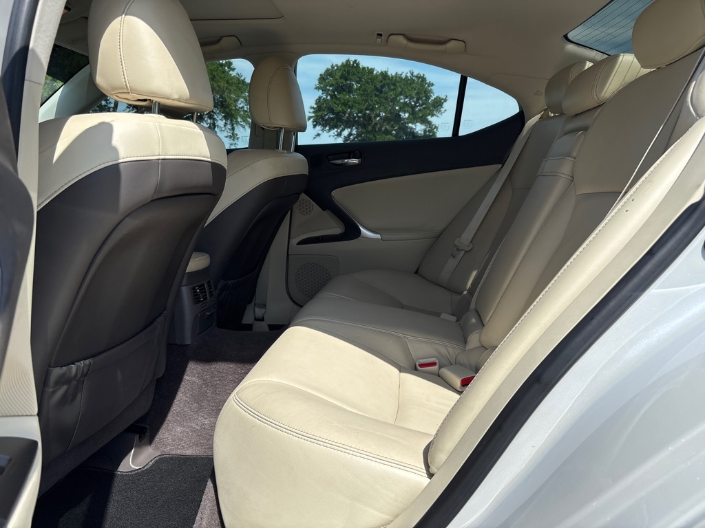 Lexus IS 250 4dr Sport Sdn Man RWD 2010