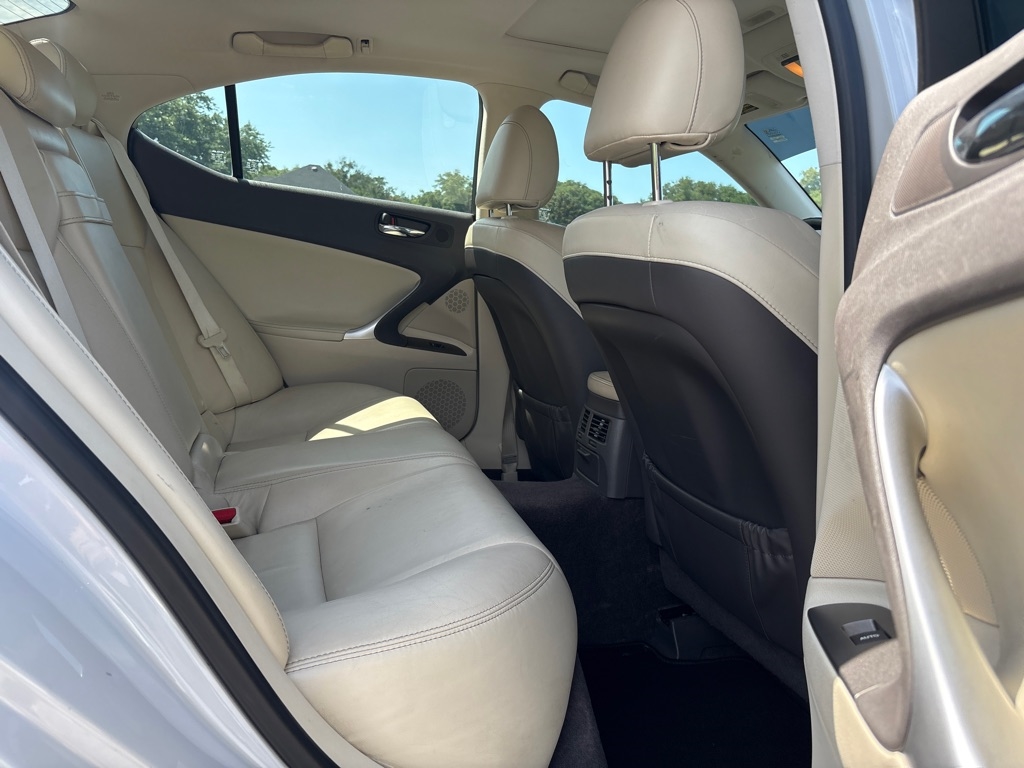 Lexus IS 250 4dr Sport Sdn Man RWD 2010