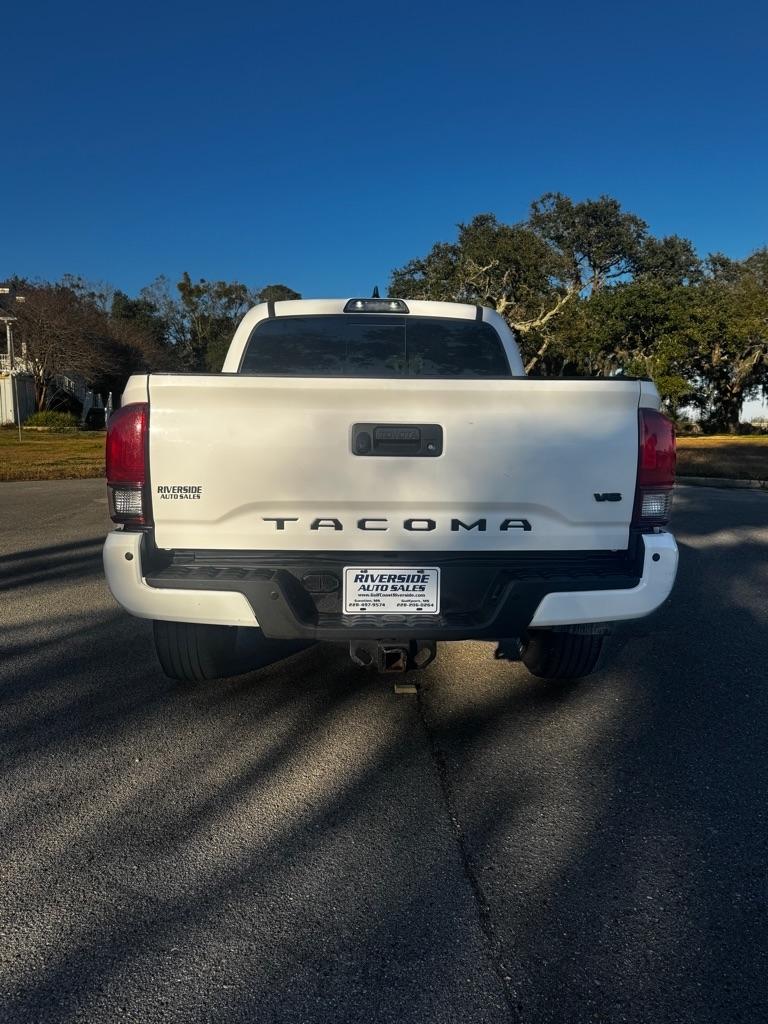 Toyota Tacoma SR5 Double Cab 5' Bed V6 4x2 AT (Natl) 2018