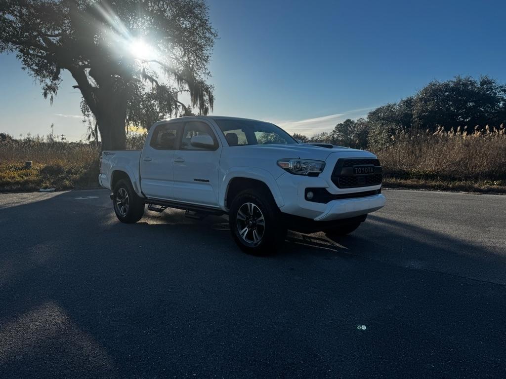 Toyota Tacoma SR5 Double Cab 5' Bed V6 4x2 AT (Natl) 2018
