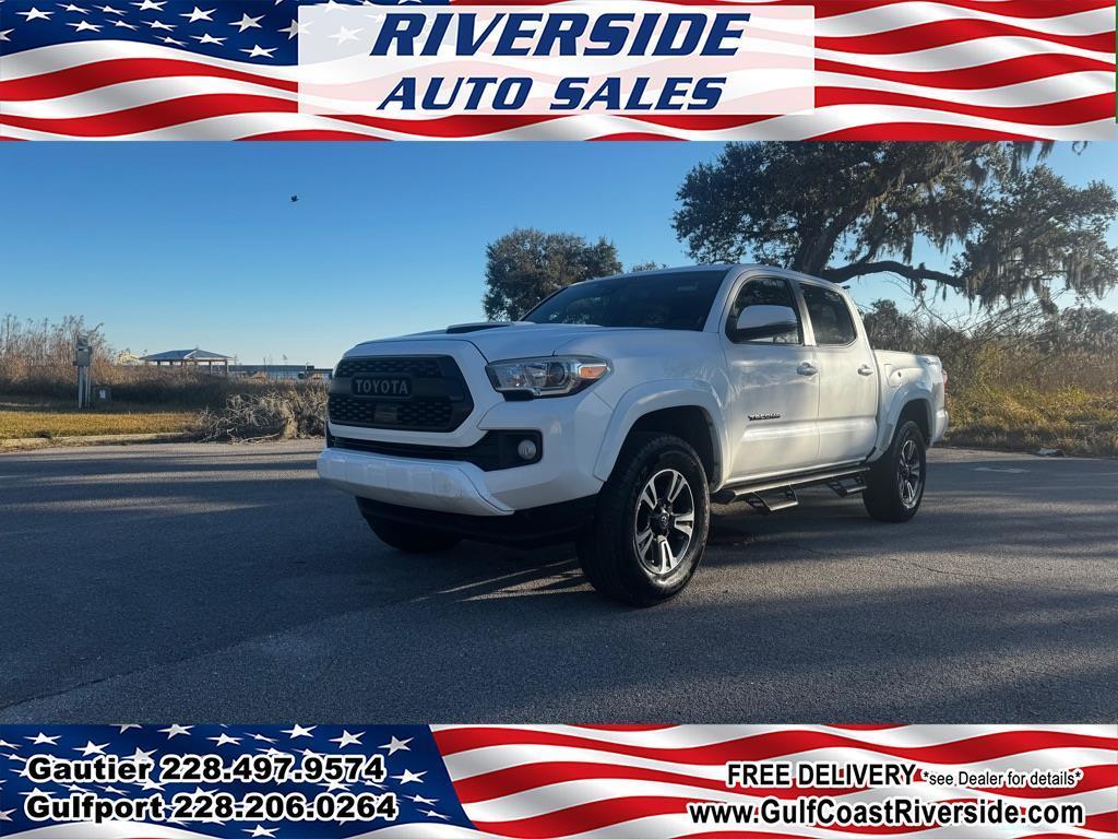 2018 Toyota Tacoma SR5 Double Cab 5' Bed V6 4x2 AT (Natl)