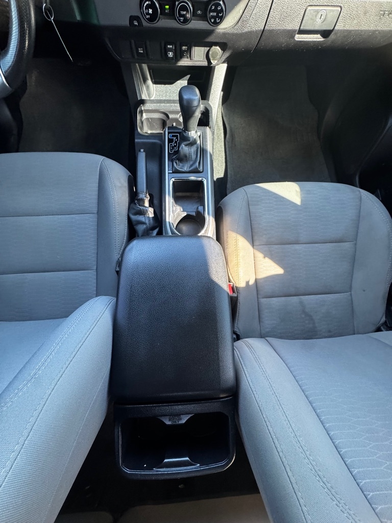 Toyota Tacoma SR5 Double Cab 5' Bed V6 4x2 AT (Natl) 2018