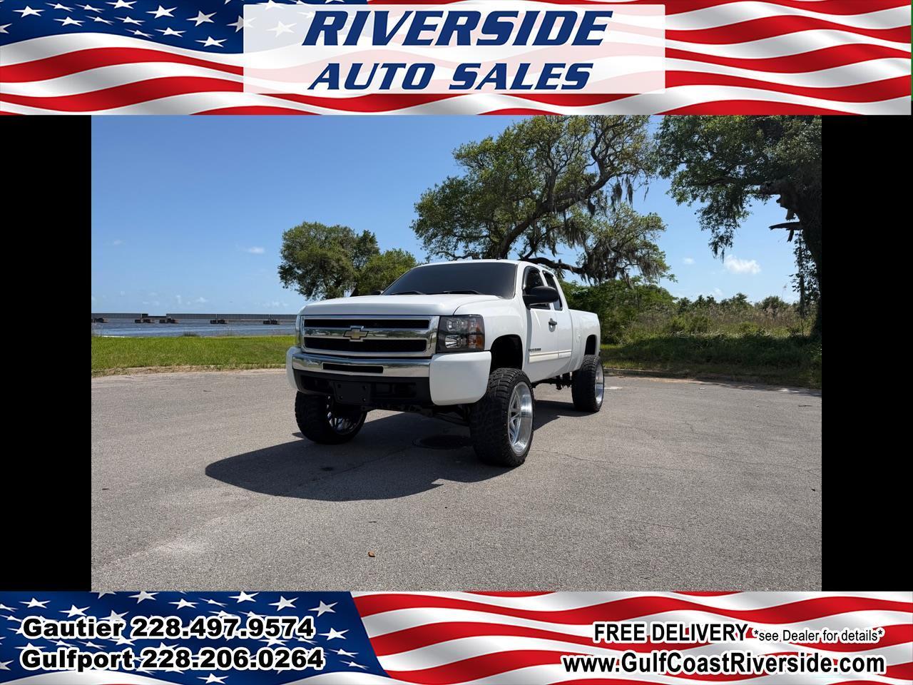 2010 Chevrolet Silverado 1500 2WD Ext Cab 143.5" LS