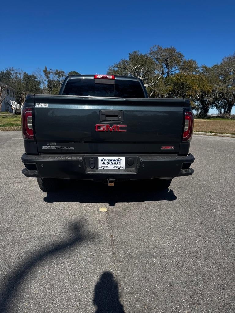GMC Sierra 1500 4WD Crew Cab 143.5" SLT 2017