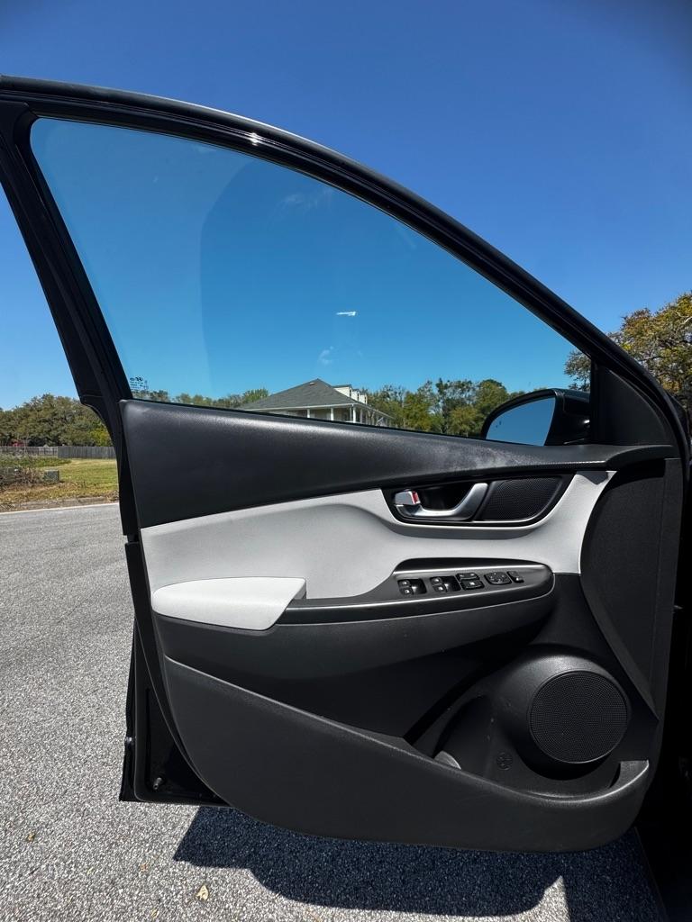 Hyundai Kona SEL Auto FWD 2022