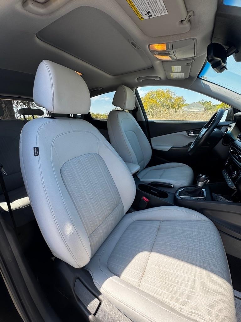 Hyundai Kona SEL Auto FWD 2022