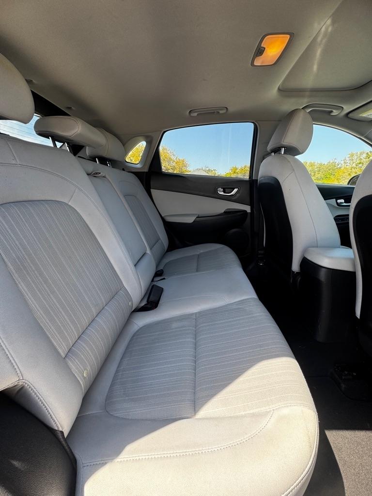 Hyundai Kona SEL Auto FWD 2022